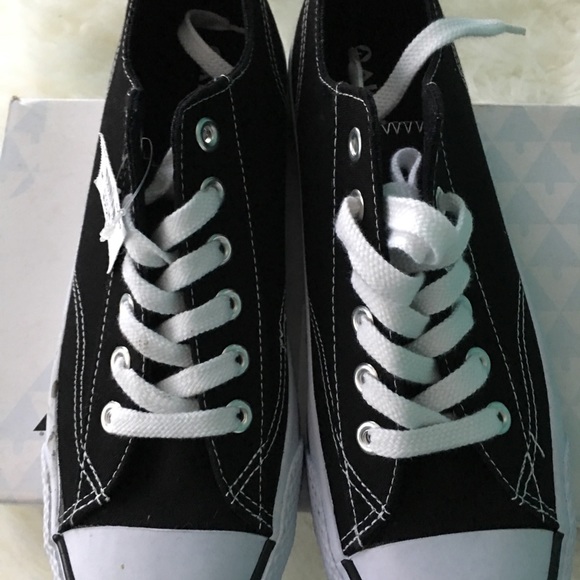 Other - Airwalk Shoes brand new size 8
